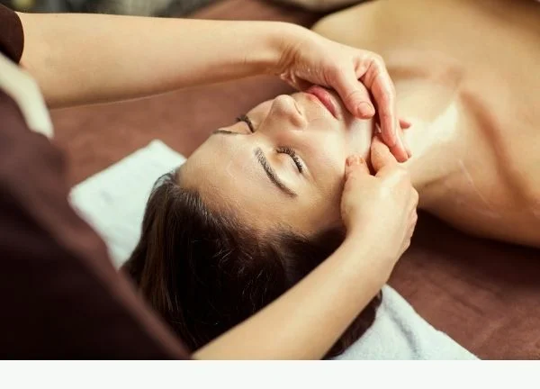 masaje facial reafirmante y relajante